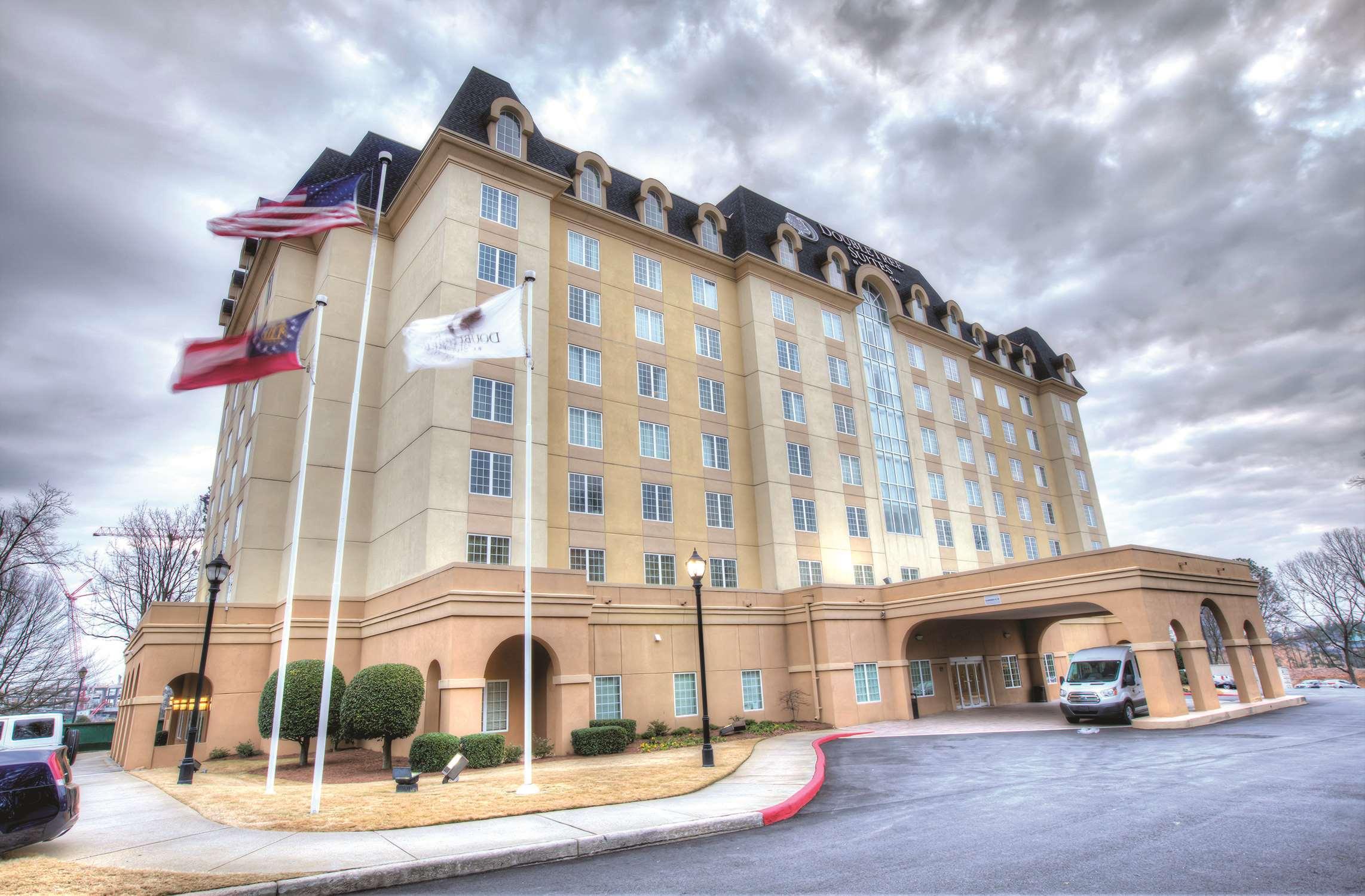 Doubletree Suites By Hilton At The Battery Atlanta Смирна Екстер'єр фото