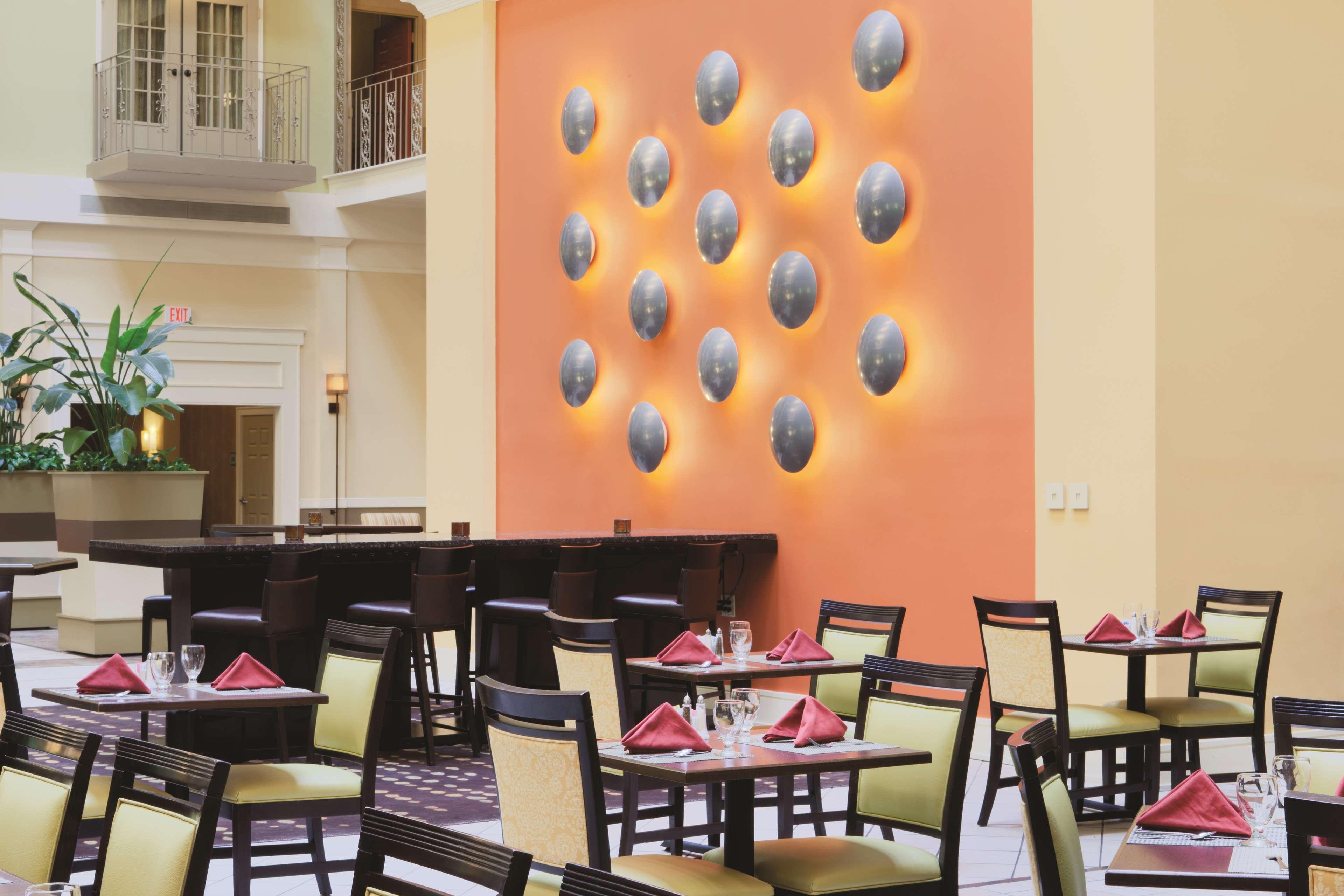Doubletree Suites By Hilton At The Battery Atlanta Смирна Екстер'єр фото
